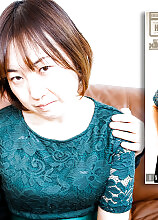 He loves fucking his naughty Japanese housewife neighbour Yuki Kozakura