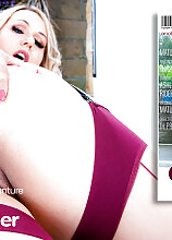 Masturbating thick Mom Ashley Rider finds a toy that perfectly fits her nice firm round ass